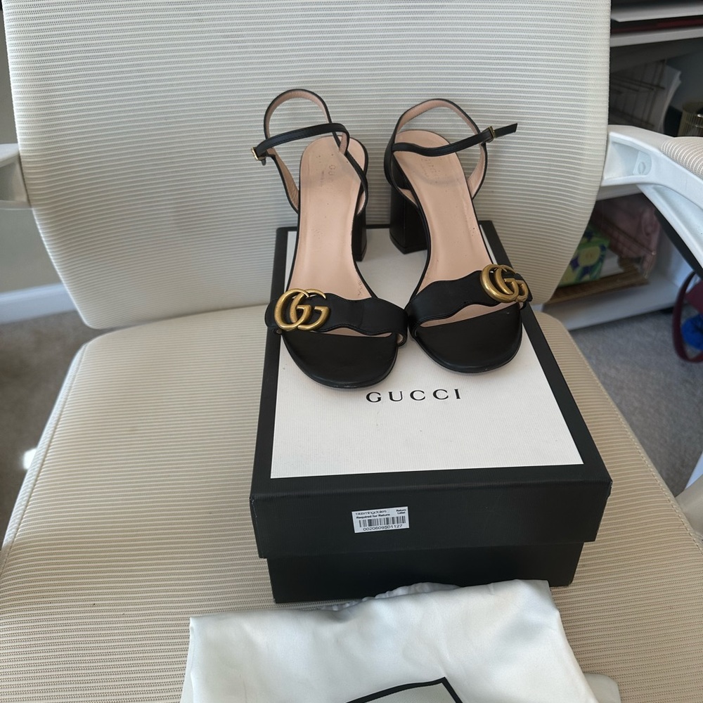 Gucci Black Maramount Heels Size 8.5 - excellent condition